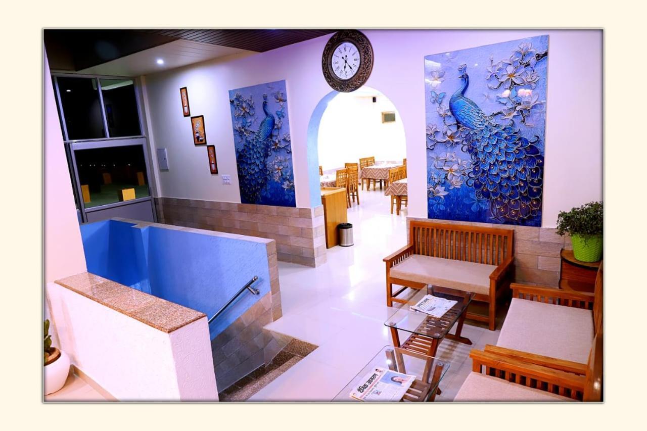 The Ranikhet Continental Hotel Kültér fotó